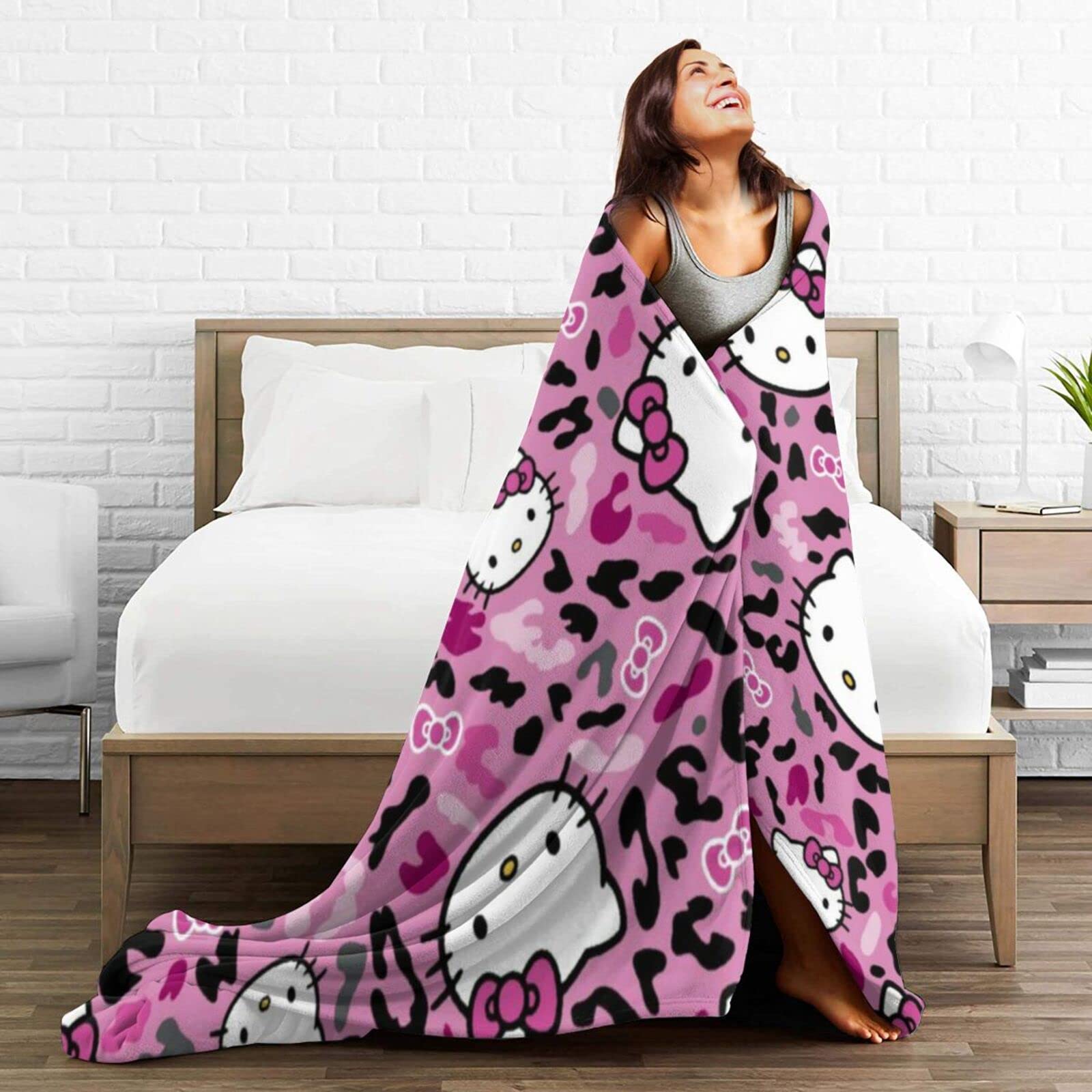 Amazon｜毛布 ハローキティ ブランケット 厚手 フランネル ふわふわ